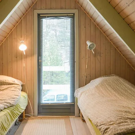 Holiday home Beautiful In W/ 3 Bedrooms *