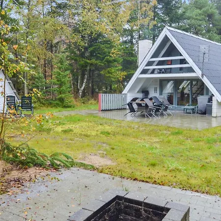 Beautiful In W/ 3 Bedrooms Holiday home